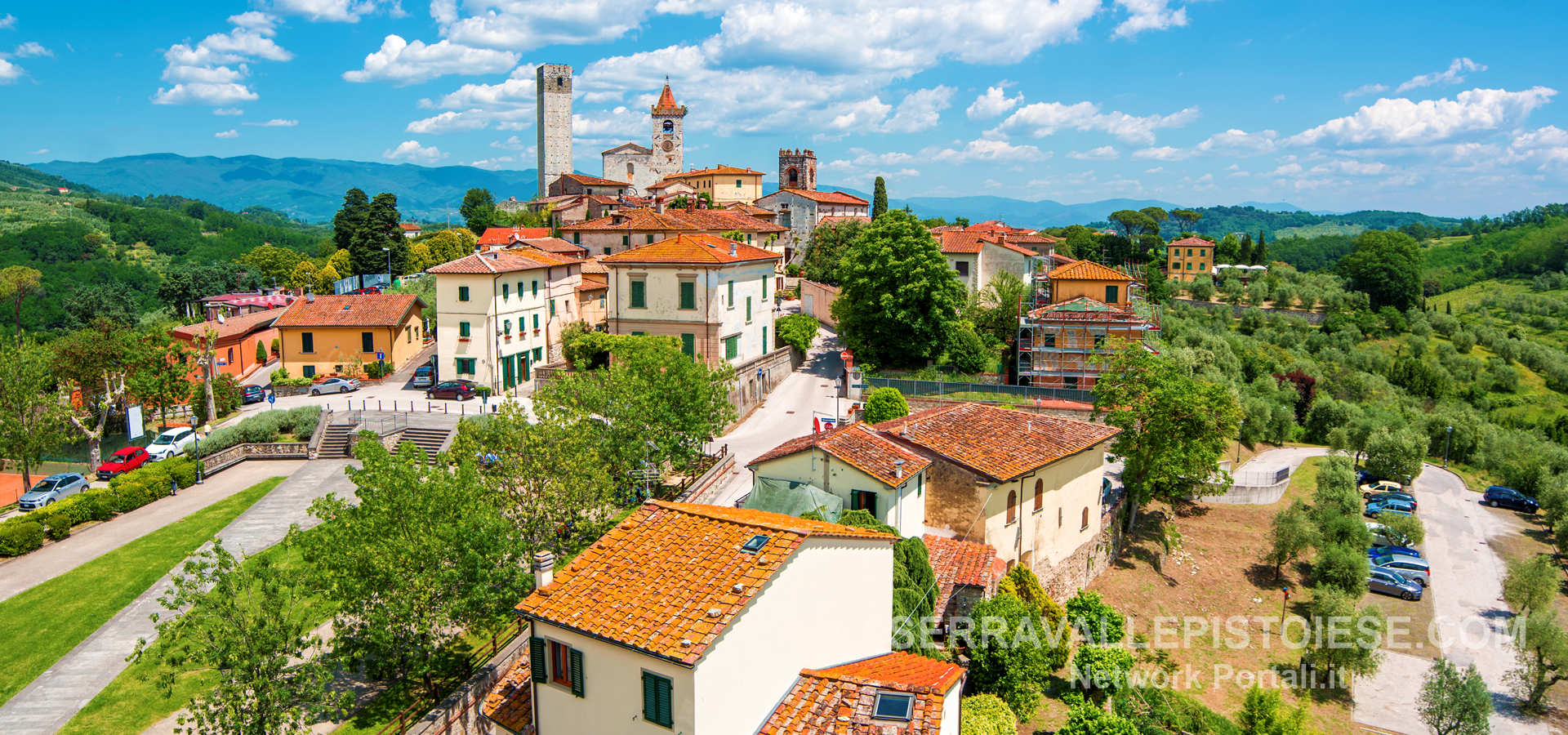 Panorama di Serravalle Pistoiese con le sue torri medievali - zona di dogana che separa (serrava) il territorio della valdinievole da Pistoia